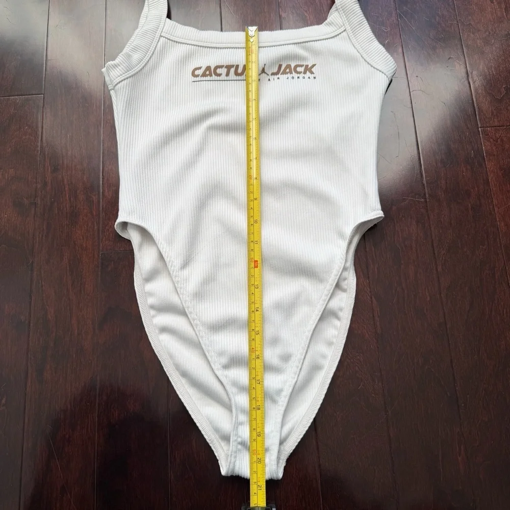 Jordan x Travis Scott Cactus Jack Women's Bodysuit Sail - Small - Picture 8 of 9